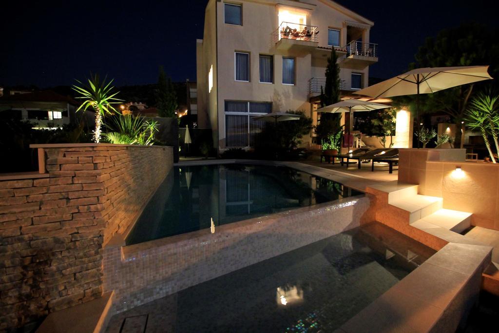 Apartments Marer Trogir Eksteriør bilde