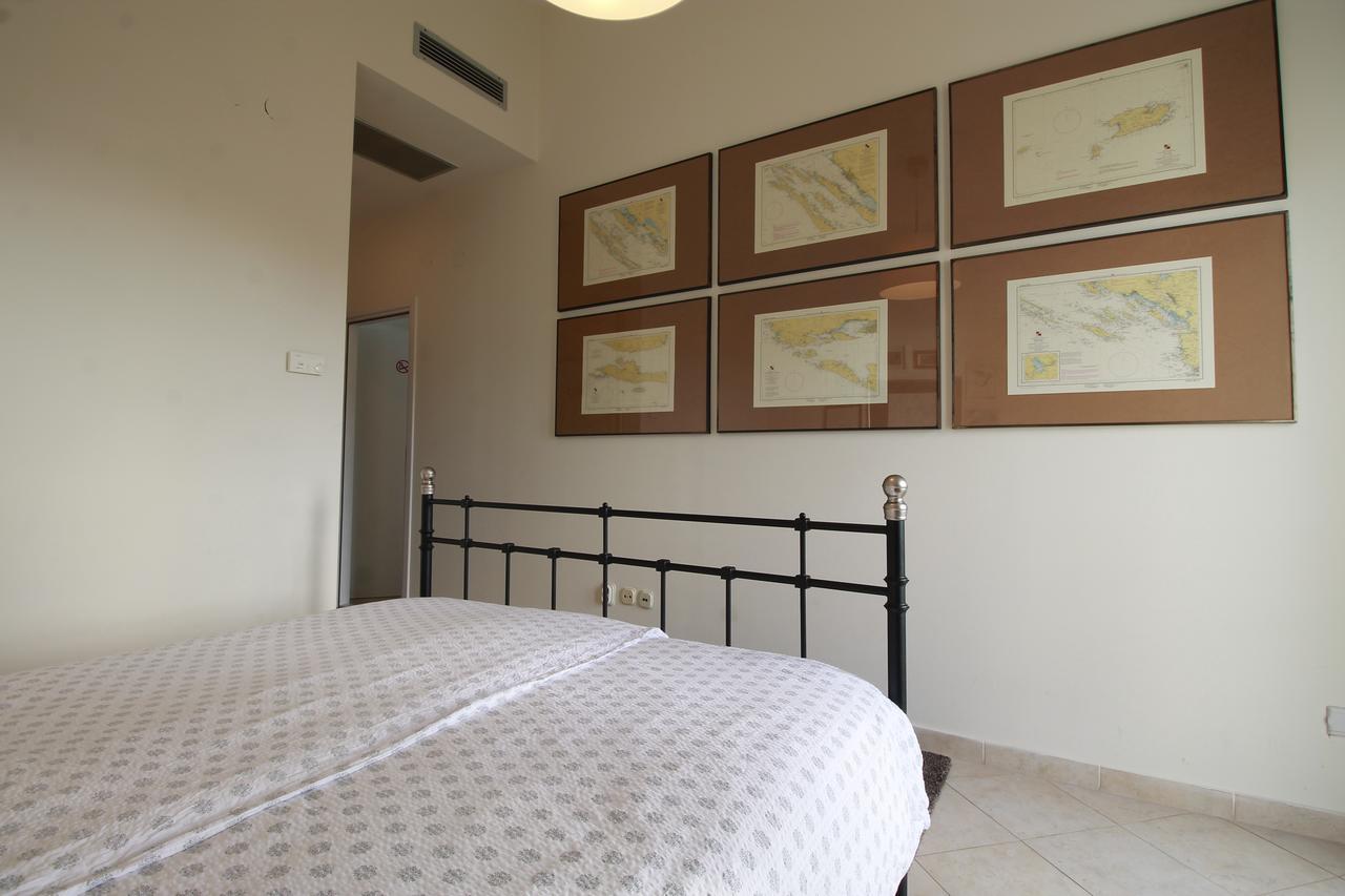 Apartments Marer Trogir Eksteriør bilde